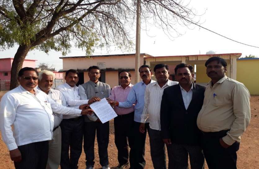 Collector complaint एसडीएम पर लगाए पक्षकारों को अपमानित करने के आरोप