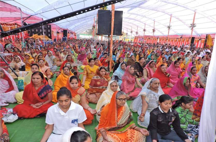 Bhavana Yoga Camp organized तन को स्वस्थ, मन को मस्त, आत्मा को पवित्र बनाने का अभिनव प्रयोग है भावना योग- मुनिश्री