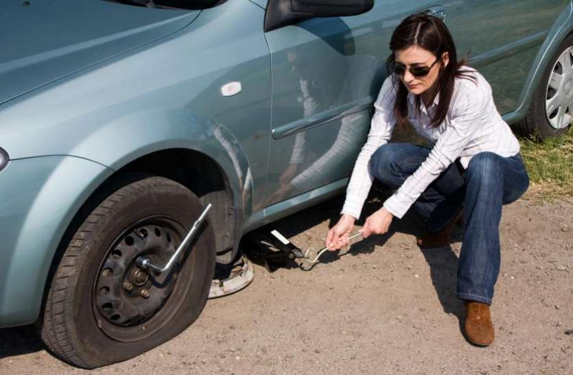 Car Tyre Repairing Tools Women’s day Spl: इन टूल्स की मदद से महिलाएं खुद चेंज कर सकती हैं पंक्चर टायर, नहीं पड़ेगी मैकेनिक की जरूरत