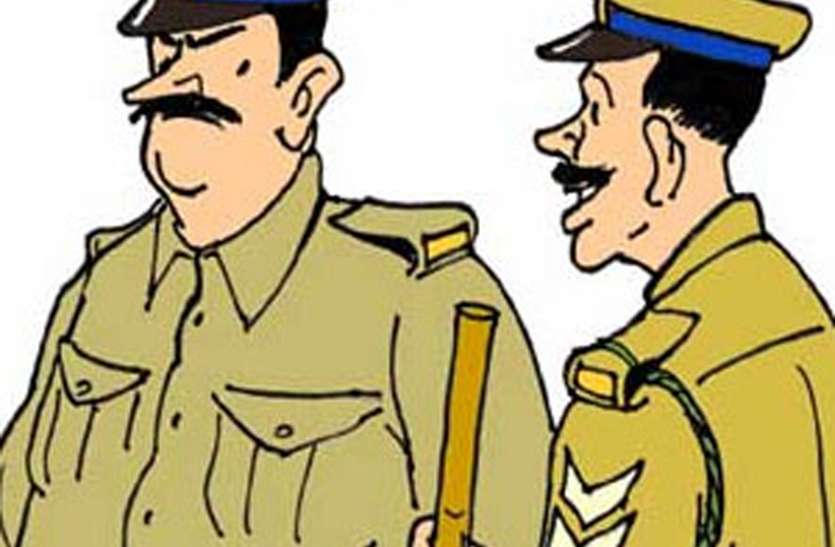 खाकी और खादी की भिड़ंत में नप गए चौकी इचार्ज और दो सिपाही खाकी और खादी की भिड़ंत में नप गए चौकी इचार्ज और दो सिपाही