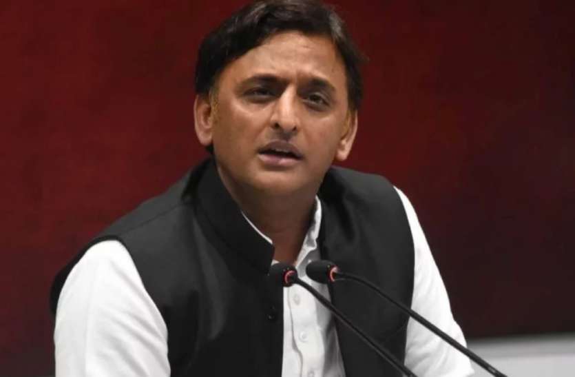 akhilesh Akhilesh Yadav को सोने की साइकिल भेंट करने वाले सपा नेता के घर में लूट, पत्नी से मारपीट भी की