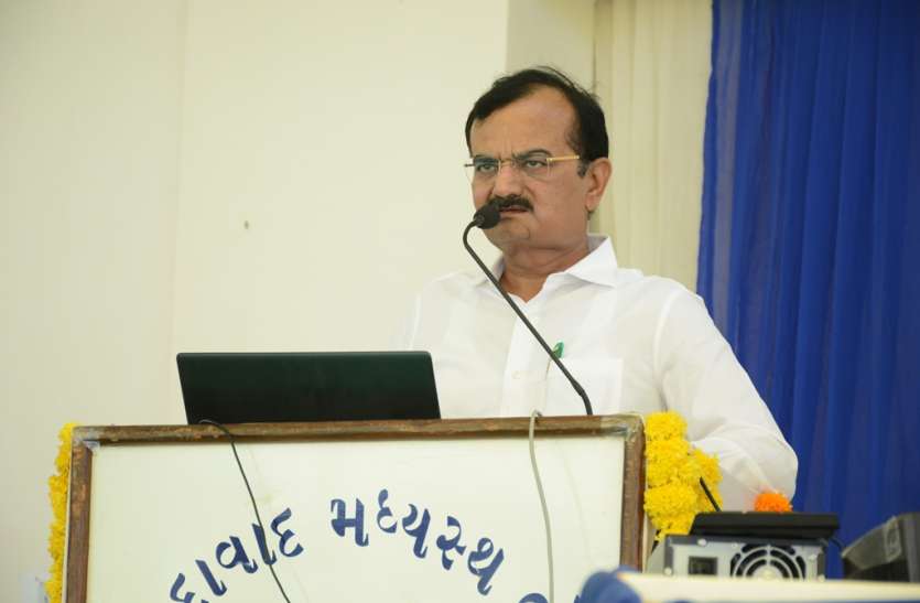 विजय रूपाणी हमारे सीएम हैं और रहेंगे : जाडेजा विजय रूपाणी हमारे सीएम हैं और रहेंगे : जाडेजा
