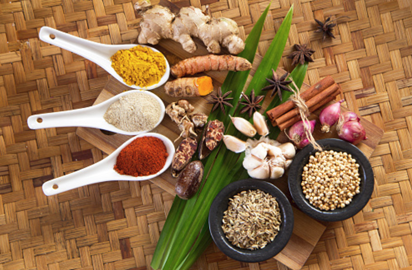 food चाइनीज फूड और नॉनवेज की डिमांड में आई गिरावट, अब ओनली इंडियन फूड