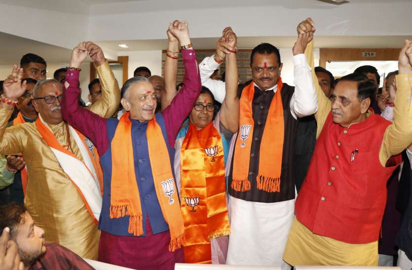 राज्यसभा चुनाव : भाजपा ने उतारा तीसरा उम्मीदवार, नरहरि अमीन के मैदान में उतारने से मुकाबला रोचक राज्यसभा चुनाव : भाजपा ने उतारा तीसरा उम्मीदवार, नरहरि अमीन के मैदान में उतारने से मुकाबला रोचक