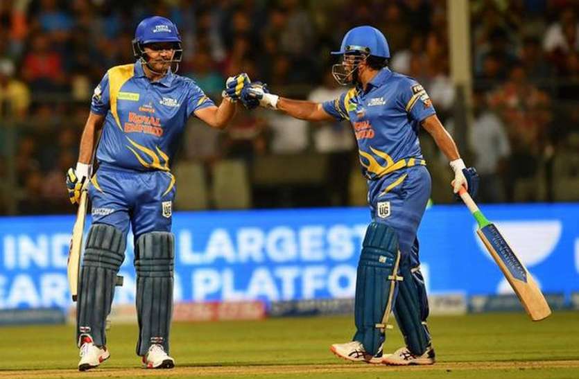 sachin_and_sehwag.jpeg कोरोना के खतरे से रोड सेफ्टी वर्ल्ड सीरीज हुई रद्द, सालों बाद एकसाथ खेल रहे थे सचिन-सहवाग