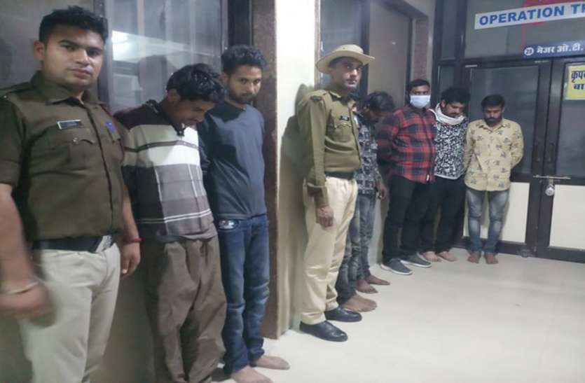 RPF arrested large gang stealing railways रेलवे का लोहा चुराने वाले बड़े गिरोह को आरपीएफ ने किया गिरफ्तार
