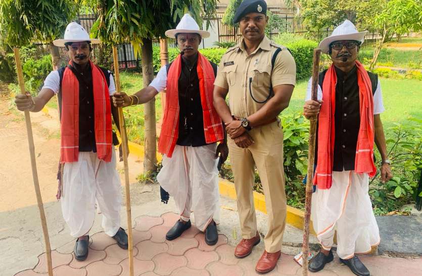 Traffic ट्रैफिक सुधार: चालान ही नहीं, जागरूक भी कर रही रायपुर पुलिस