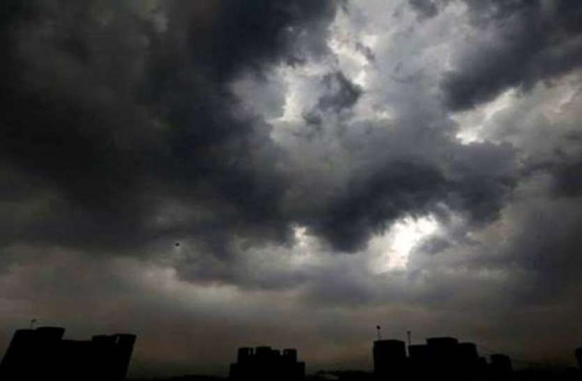 Storm तेज आंधी से गिरी मकान की दीवार, होम गार्ड की पत्नी की दबकर मौत