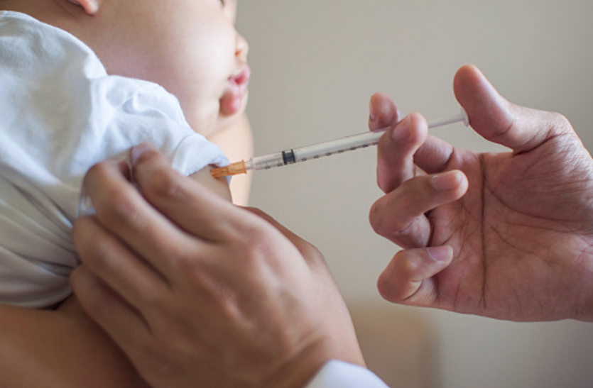 Vaccination is necessary to remain healthy, get it done on time National Vaccination Day: निरोगी रहने के लिए जरूरी है टीका, समय पर लगवाएं