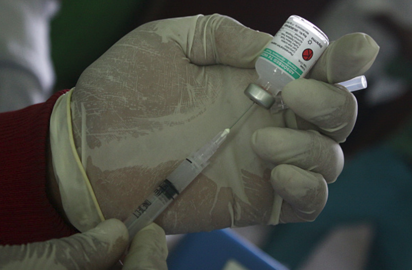 DPT vaccinations Protect your Child from Diphtheria बच्चों को इस खतरनाक बीमारी से बचाता है डीपीटी का टीका