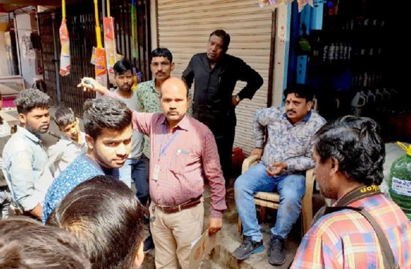 फायर ब्रिगेड ने सर्वे की रिपोर्ट सौंपी, आज हो सकती है कार्रवाई फायर ब्रिगेड ने सर्वे की रिपोर्ट सौंपी, आज हो सकती है कार्रवाई
