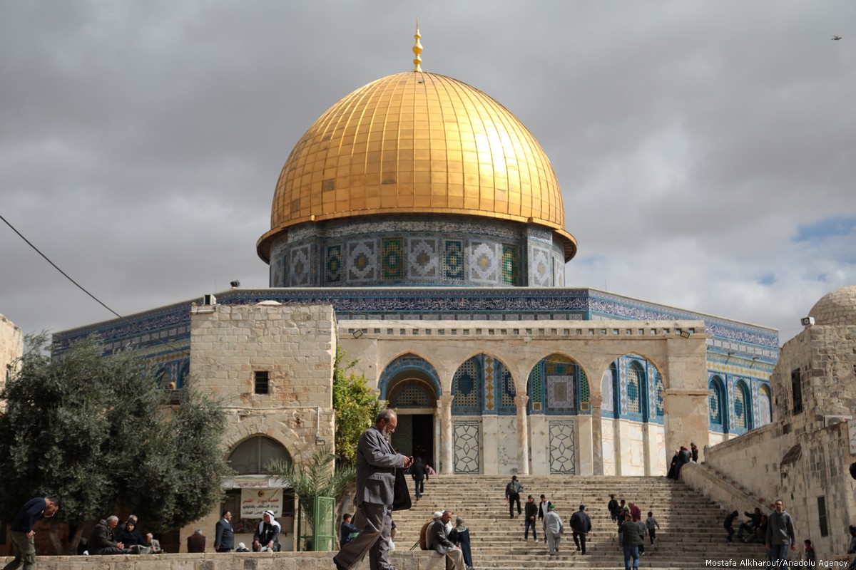 Corona Virus Jerusalem S Al Aqsa Mosque Is Closed य र शलम क र न क डर स इस ल म क त सर सबस पव त र स थ न अल अक स मस ज द पर लग र क Patrika News