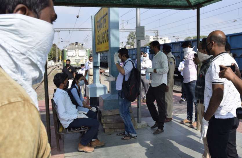 मालगाड़ी लेकर आ रही सहायक लोको पायलट में कोरोना के लक्षण से हड़कंप मालगाड़ी लेकर आ रही सहायक लोको पायलट में कोरोना के लक्षण से हड़कंप