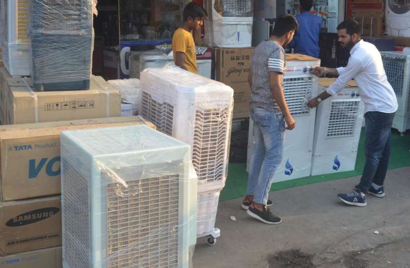 सीजन का सबसे गर्म दिन, पारा 32 डिग्री पार सीजन का सबसे गर्म दिन, पारा 32 डिग्री पार