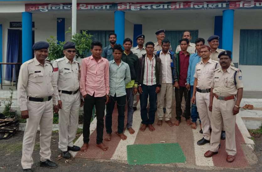 Accused of beating the young man naked and arrested युवक को निर्वस्त्र कर पिटाई करने वाले आरोपी गिरफ्तार
