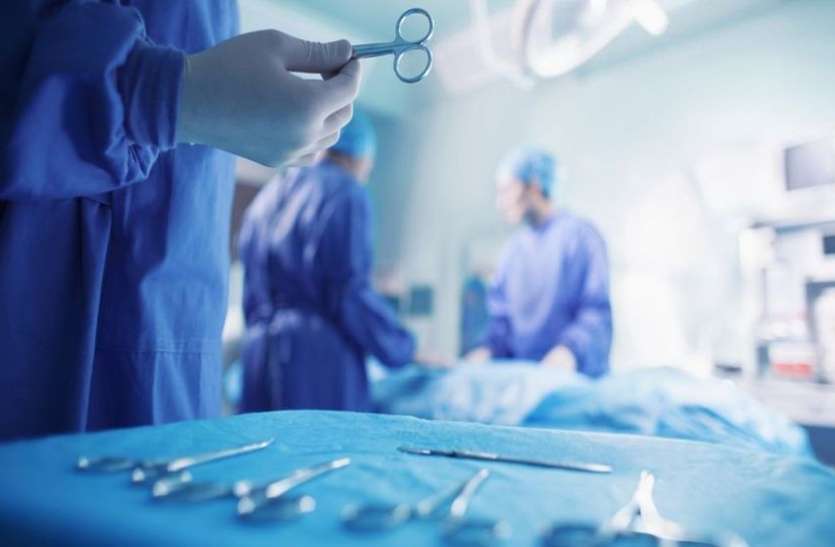 डायग्नोसिस सेंटर ने गलती से दूसरे मरीज की दे दी रिपोर्ट, न्यूरो सर्जन खोलने ही वाले थे सिर, तभी... डायग्नोसिस सेंटर ने गलती से दूसरे मरीज की दे दी रिपोर्ट, न्यूरो सर्जन खोलने ही वाले थे सिर, तभी...