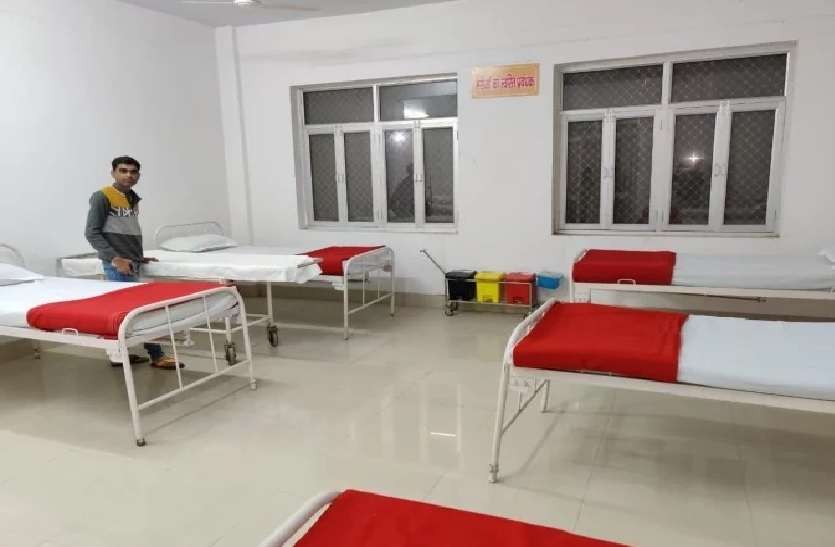 यूपी में अब तक तीन कोरोना संदिग्ध आइसोलेशन वार्ड से फरार, डॉक्टरों की बढ़ी मुश्किलें यूपी में अब तक तीन कोरोना संदिग्ध आइसोलेशन वार्ड से फरार, डॉक्टरों की बढ़ी मुश्किलें