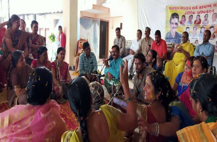 सर्व ब्राह्मण समाज के क्षेत्रीय सम्मेलन में जमीन का रखा प्रस्ताव सर्व ब्राह्मण समाज के क्षेत्रीय सम्मेलन में जमीन का रखा प्रस्ताव
