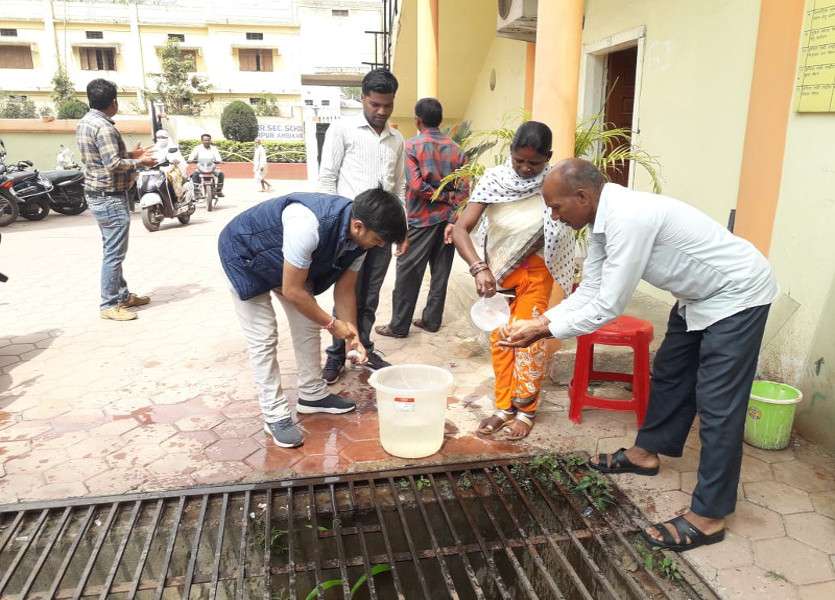 कोरोना वायरस इफेक्ट: जिले में धारा 144 लागू, मॉल-चौपाटी, हॉस्टल-ठेलों को बंद करने के आदेश, बसों से दूसरे राज्यों का नहीं कर पाएंगे सफर