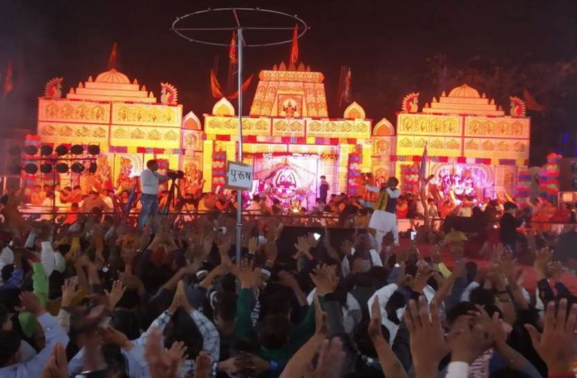 , देर रात तक खाटू श्याम की भक्ति में डूबे नगरवासी