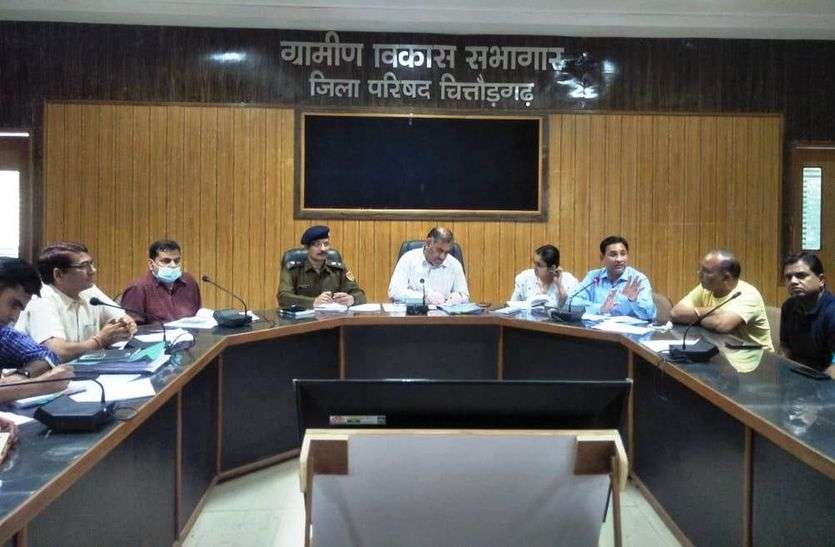 विदेशी पर्यटक आने के बारे में नहीं बताने पर किसकी नहीं खैर विदेशी पर्यटक आने के बारे में नहीं बताने पर किसकी नहीं खैर