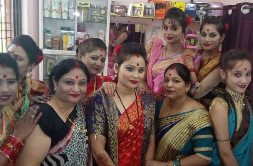 Bindi Collection, Party, Wedding Function, Women, Fashion, Heroine पार्टी हो या वेडिंग फंक्शन, बड़ी बिंदी बनी पसंद
