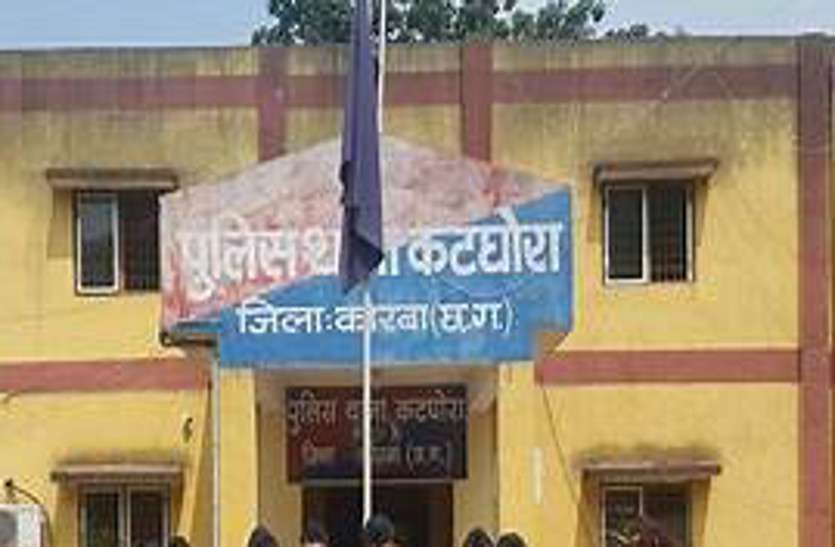 हॉस्टल में छात्र के साथ अप्राकृतिक कृत्य, शिकायत डिब्बे में पत्र डालकर दर्द किया बयां हॉस्टल में छात्र के साथ अप्राकृतिक कृत्य, शिकायत डिब्बे में पत्र डालकर दर्द किया बयां