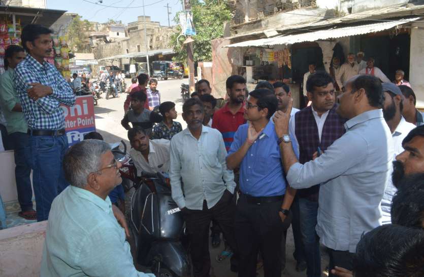 kishanagrh...वर्ना मुख्य बाजार से हटेगा अतिक्रमण kishanagrh...वर्ना मुख्य बाजार से हटेगा अतिक्रमण
