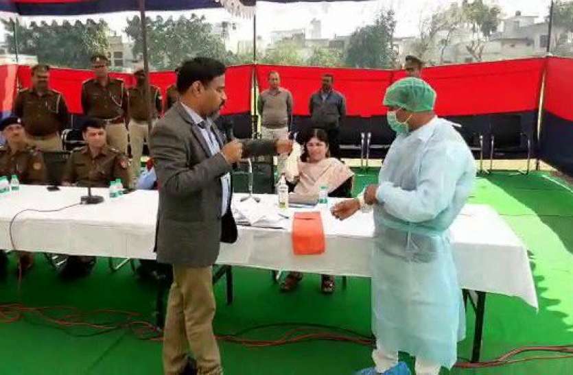 policecorona.jpg कोरोना के खिलाफ फाइट में अब पुलिस भी, एसएसपी ने मैदान में उतारी 25 रैपिड एक्शन टीम