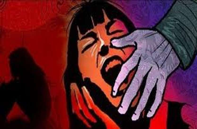 बलात्कार पीडि़त मासूम आइसीयू में भर्ती बलात्कार पीडि़त मासूम आइसीयू में भर्ती