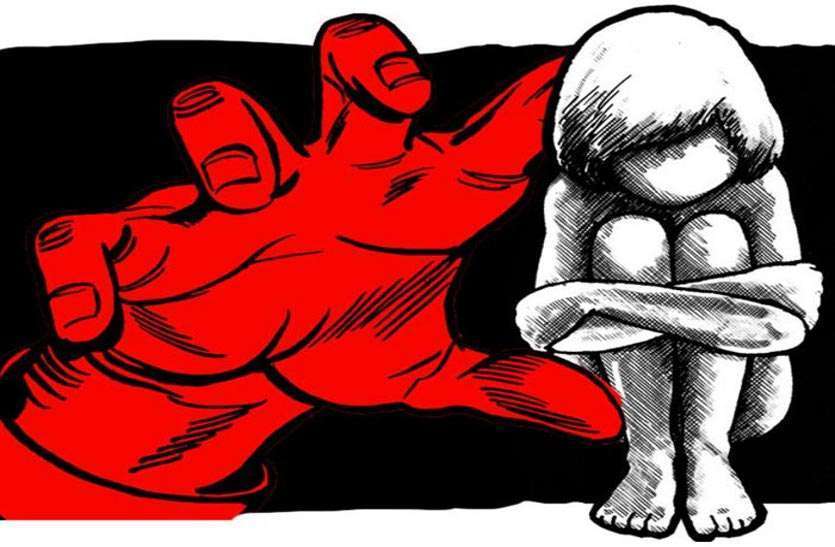 आठवीं की छात्रा से गैंगरेप, 3 गिरफ्तार आठवीं की छात्रा से गैंगरेप, 3 गिरफ्तार