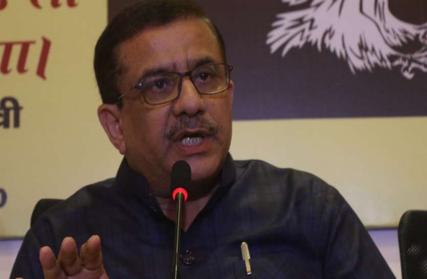 शिया वक्फ बोर्ड चेयरमैन वसीम रिजवी की सलाह, मुस्लिमों शवों को जलाएं दफनाएं नहीं शिया वक्फ बोर्ड चेयरमैन वसीम रिजवी की सलाह, शवों को जलाएं, दफनाएं नहीं मुस्लिम