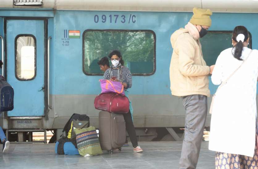 कोरोना पर स्वास्थ्य विभाग का दस्तक अभियान शुरू कोरोना पर स्वास्थ्य विभाग का दस्तक अभियान शुरू