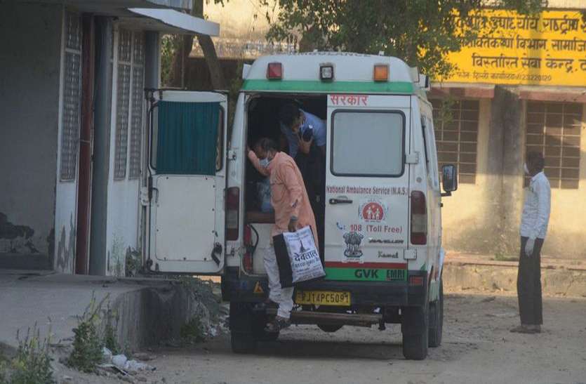 कोरोना वायरस: पिता-पुत्र संदिग्ध, सआदत अस्पताल के आइसोलेशन वार्ड में कराया भर्ती कोरोना वायरस: पिता-पुत्र संदिग्ध, सआदत अस्पताल के आइसोलेशन वार्ड में कराया भर्ती