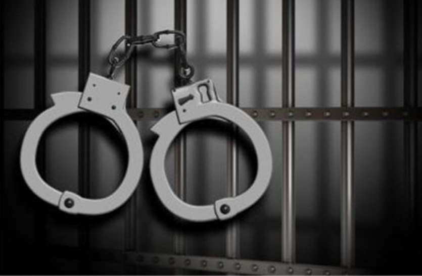 jail.jpg बंदियों को छोडने के मामले में जेल अफसरों की बैठक