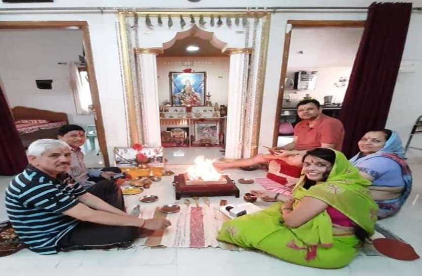 कोरोना के कर्मवीरों को शंख, घंटी, थाली और ताली बजाकर जनता ने दिया धन्यवाद