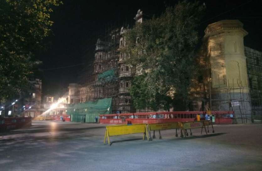 janata_curfew_news_indore.jpg जनता कर्फ्यू को लेकर बढ़ी सख्ती, सार्वजनिक स्थानों पर पुलिस डॉक्टर तैनात
