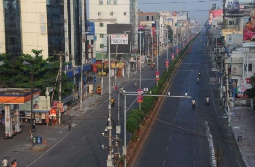 jantaa.jpg जनता कर्फ्यू' के इन वीडियो को देख भड़क गए बॉलीवुड स्टार, कहा- बेवकूफी की हद है