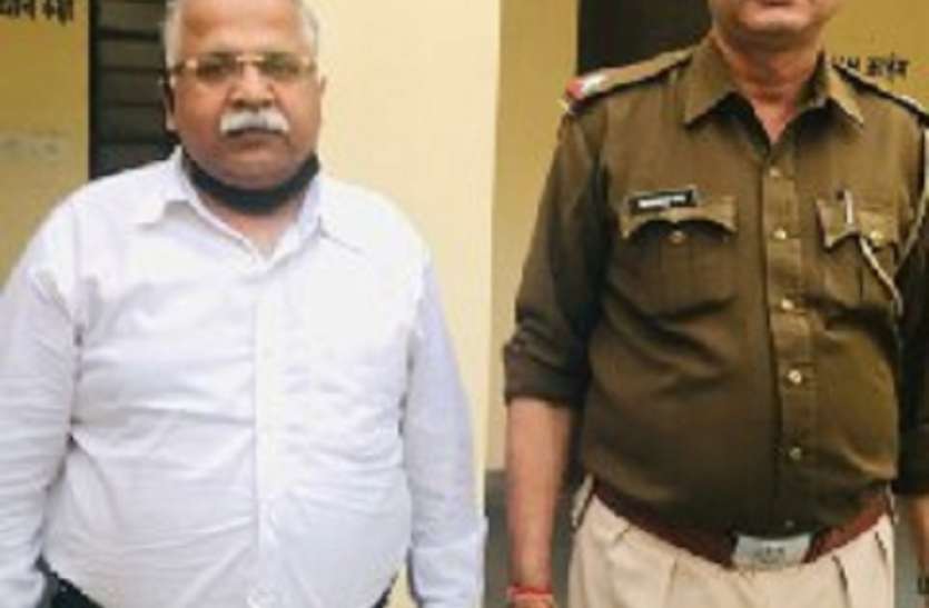 कोरोना वायरस को लेकर कोरन्टाइन में रखी महिला को पॉजिटिव बताकर अफवाह फैलाने का आरोपी गिरफ्तार कोरोना वायरस को लेकर कोरन्टाइन में रखी महिला को पॉजिटिव बताकर अफवाह फैलाने का आरोपी गिरफ्तार