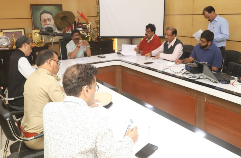 झारखंड में 31 तकलॉक डाउन, यहां देखें क्या रहेगा चालू और किस पर हैं पाबंदी झारखंड में 31 तक लॉकडाउन, यहां देखें क्या रहेगा चालू और किस पर हैं पाबंदी