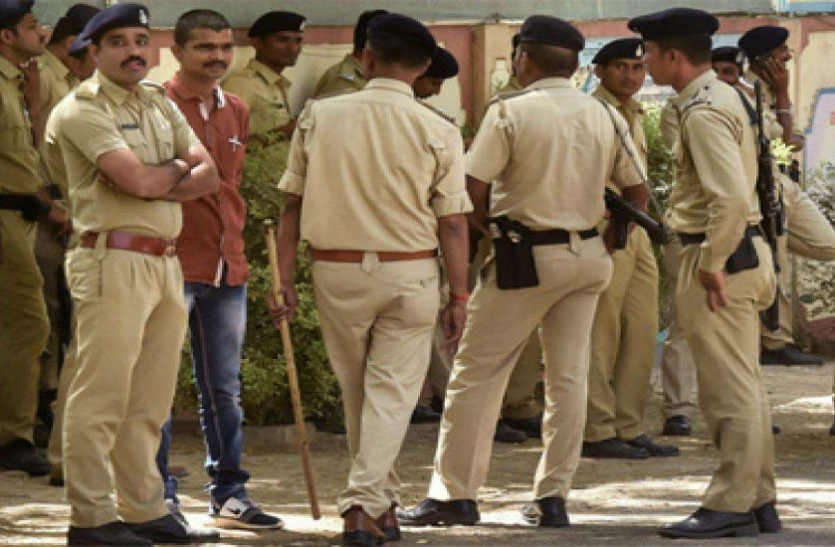 नॉर्थ दिल्ली में मणिपुर की युवती के साथ शर्मनाक घटना, कोरोना कहकर मुंह पर थूका नॉर्थ दिल्ली में मणिपुर की युवती के साथ शर्मनाक घटना, कोरोना कहकर मुंह पर थूका