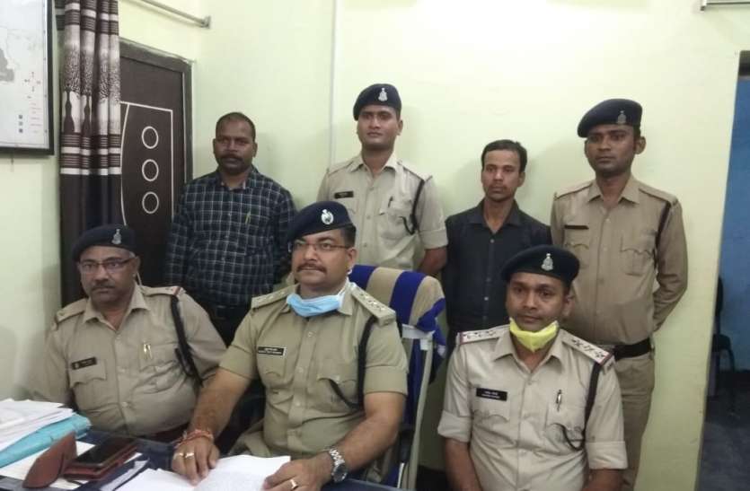 बोलेरो चोर को पकडऩे पुलिस ने खंगाला 25 से अधिक सीसीटीवी फुटेज, दो गिरफ्तार बोलेरो चोर को पकडऩे पुलिस ने खंगाले 25 से अधिक सीसीटीवी फुटेज, दो गिरफ्तार