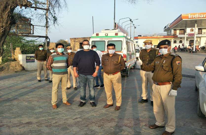 मास्क व हेंड सेजेटाइजर की मांग बढ़ी, ब्रिकी पर रखनी होगी निगरानी मास्क व हेंड सेजेटाइजर की मांग बढ़ी, ब्रिकी पर रखनी होगी निगरानी