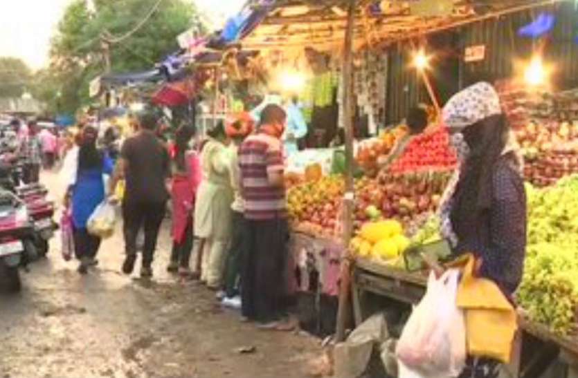 coronavirus_market_rush.jpg मत भागिए बाजारों की ओर, नहीं तो राशन-सब्जियों के साथ कोरोना भी लेकर लैटेंगे घर!