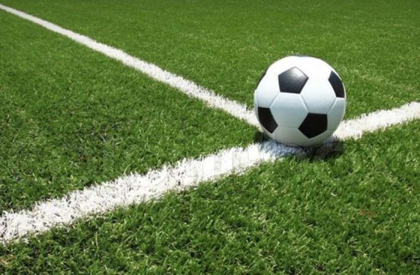 football.jpg कोरोना से महामारी के बीच पूर्व भारतीय फुटबॉलर अब्दुल लतीफ का निधन