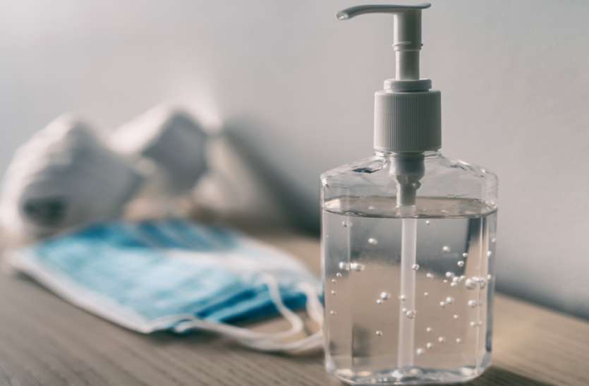 mask sanitizer Coronavirus: सेना के हथियार बनाने वाली फैक्ट्रियों में मास्क और सैनेटाइजर बनने शुरू