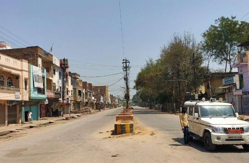 CORONA VIRUS : डबरा में लॉक डाउन का असर 95 प्रतिशत, बेवजह घरों से बाहर जा रही जनता CORONA VIRUS : डबरा में लॉक डाउन का असर 95 प्रतिशत, बेवजह घरों से बाहर जा रही जनता