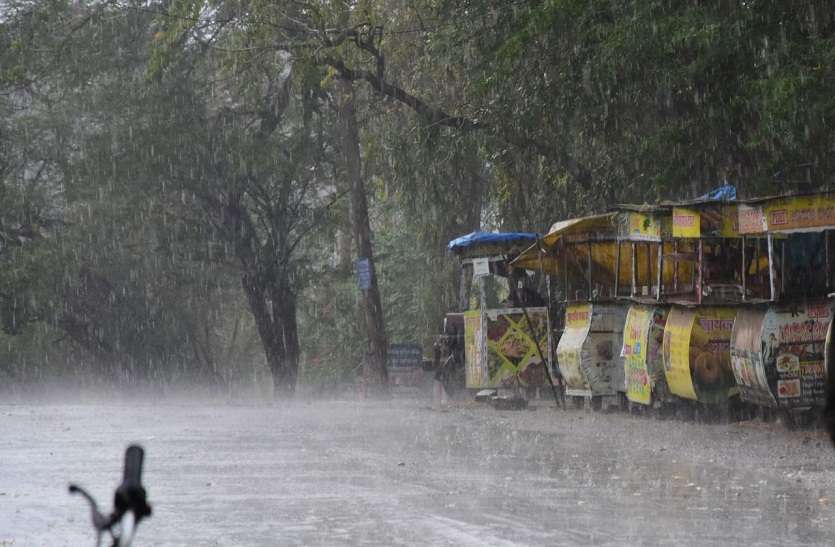 दो सिस्टम के मिले-जुले प्रभाव ने मालवा को भी लिया चपेट में दो सिस्टम के मिले-जुले प्रभाव ने मालवा को भी लिया चपेट में
