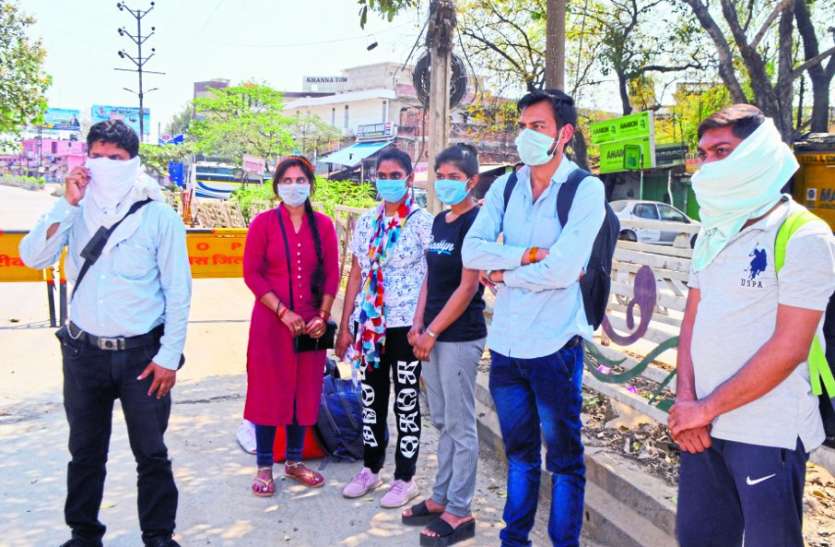trapped in lock down लॉक डाउन में फंसे इंदौर से छात्रों को लेकर बस पहुंची रीवा