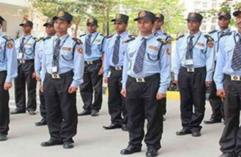 security gaurd होम मिनिस्ट्री को सताई गार्ड्स की चिंता, दिये छंटनी और वेतन न काटने के आदेश